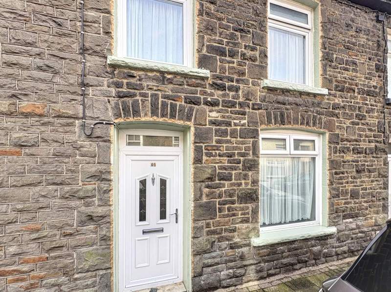 Tynybedw Street, Treorchy, Rhondda Cynon Taff. CF42 6RA