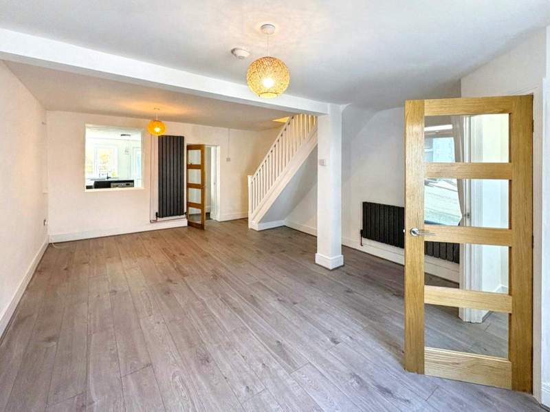 Blaen-y-cwm Terrace, Treherbert, Treorchy, Rhondda Cynon Taff. CF42 5ND